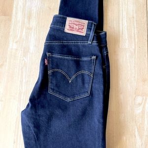 Levi’s 721 high rise skinny jeans NWOT